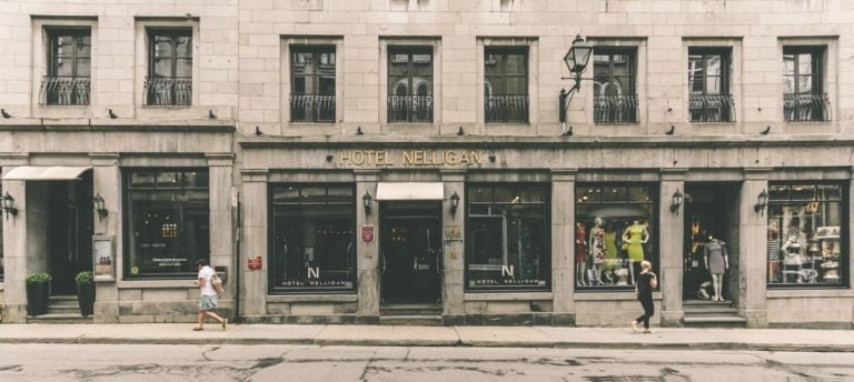 El diseño del logo que tu hotel necesita. ¿Qué opinan los diseñadores?